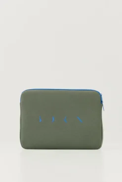 Funda Born Case