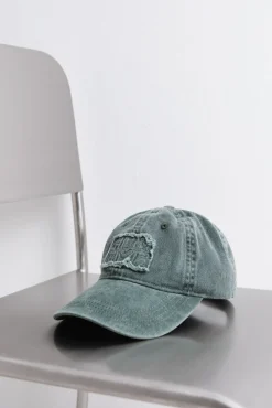 Gorra algodón logo bordado botella