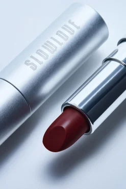 Labial Dark Red