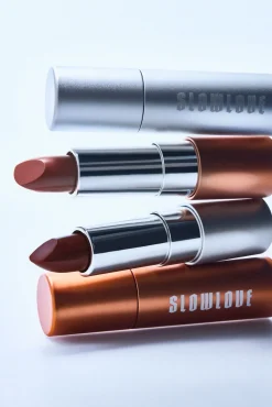 Labial Dark Red