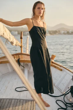 Leah. Vestido con godets