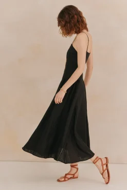 Leah. Vestido con godets
