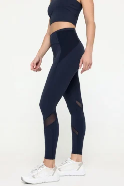 Leggings técnicos detalle transparencias en la pierna