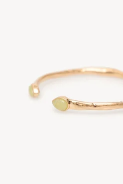 Leslie. Brazalete piedra bañado en oro
