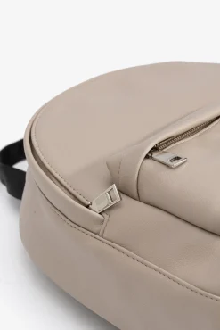 Mochila de piel sintética
