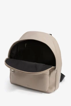Mochila de piel sintética