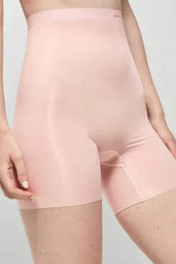Pantalón acabado invisible