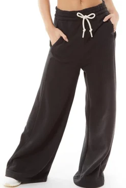Pantalón ancho deportivo
