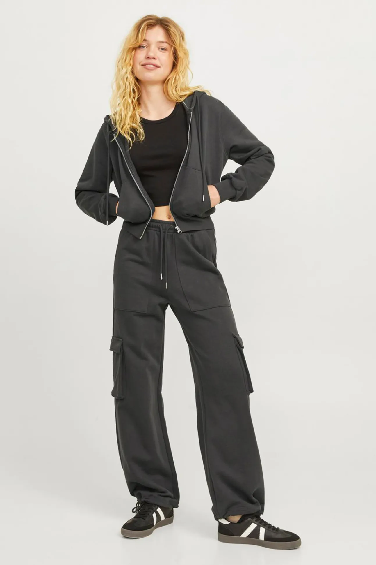 Pantalón cargo tipo jogger