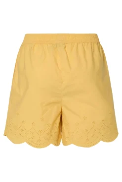 Pantalón corto