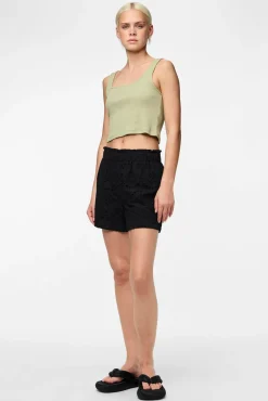 Pantalón corto