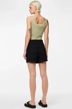 Pantalón corto