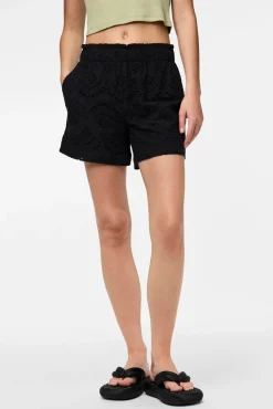Pantalón corto