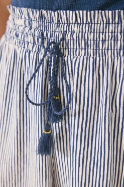 Pantalón corto estampado rayas cenefas