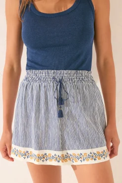 Pantalón corto estampado rayas cenefas