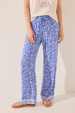 Pantalón largo estampado flores azul