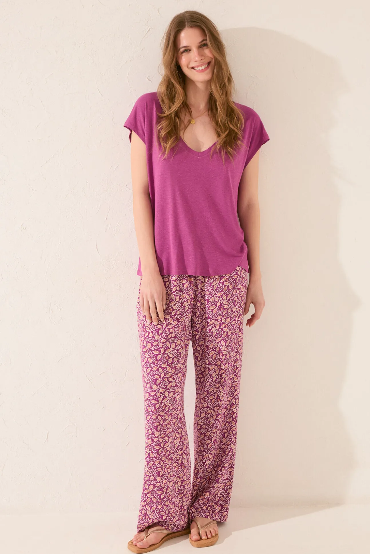 Pantalón largo estampado morado