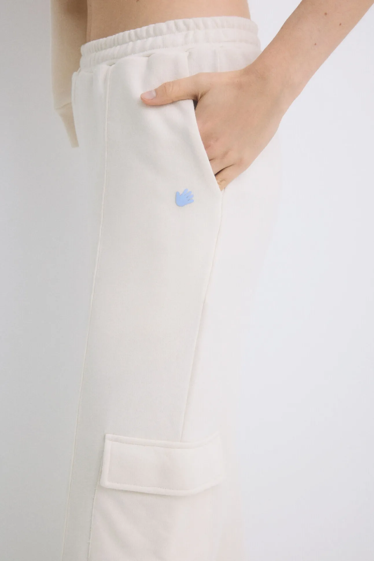Pantalón largo flare felpa marfil