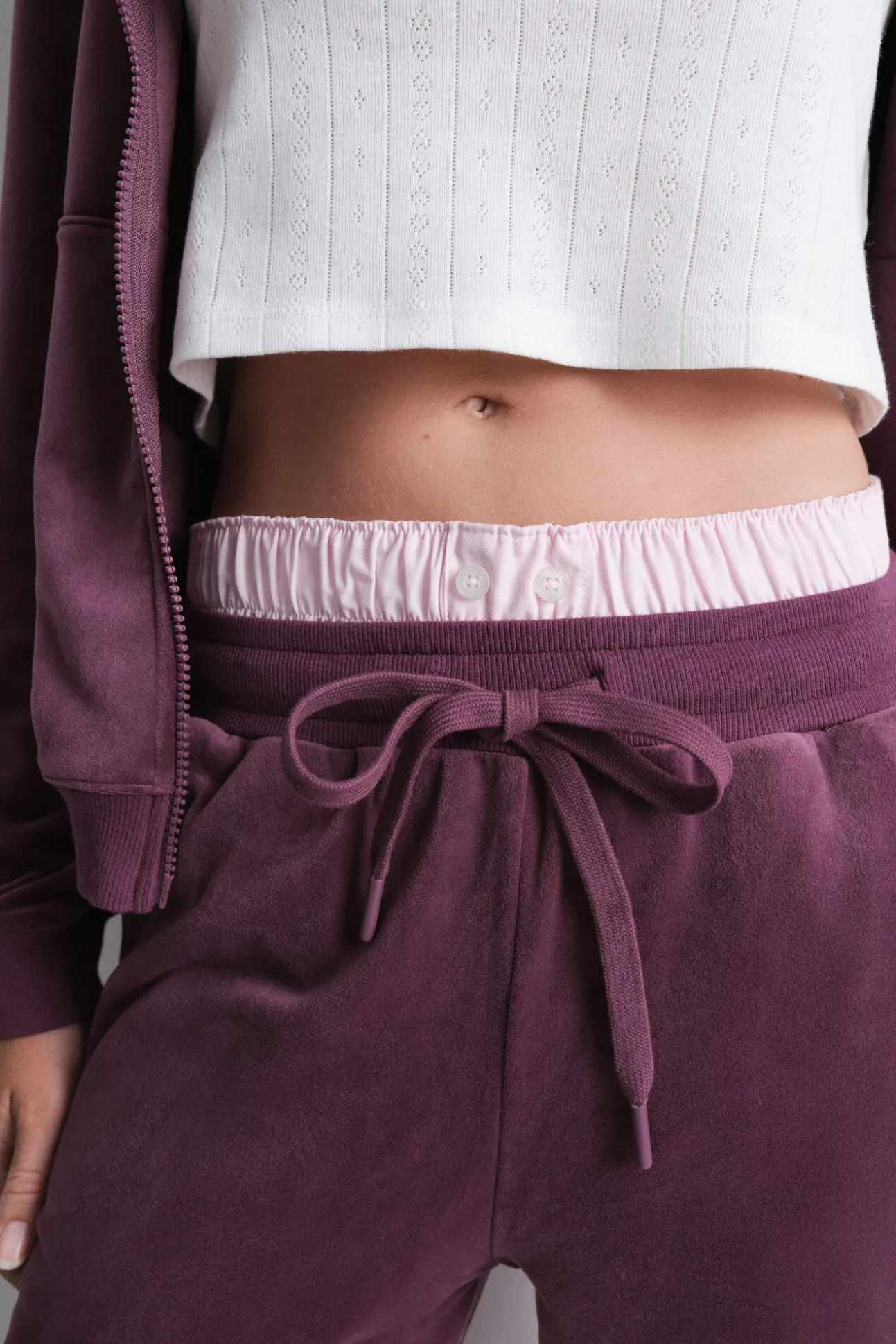 Pantalón terciopelo suave vino