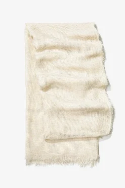 Pañuelo Rectangular con Aberturas