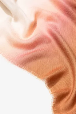 Pañuelo Semitransparente en Gradiente