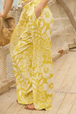 Pia. Pantalón pareo