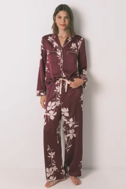 Pijama camisero largo floral granate