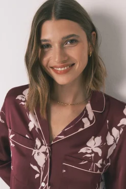 Pijama camisero largo floral granate