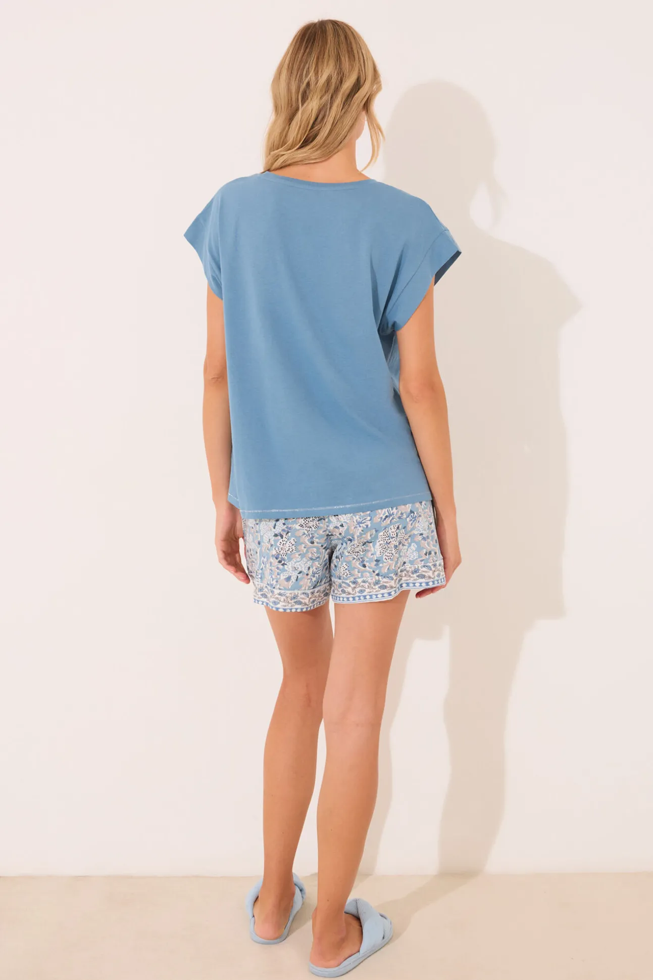 Pijama corto 100% algodón flores