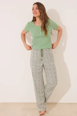Pijama largo algodón canalé verde
