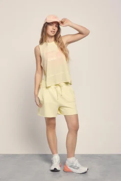 Short felpa amarillo
