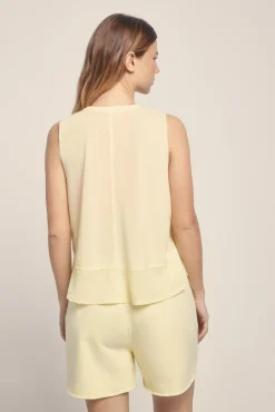 Short felpa amarillo