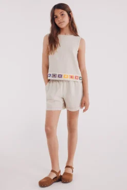 Short lino niña