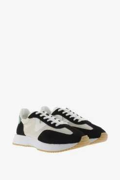 Sneakers nailon