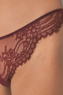 Tanga encaje tul vino