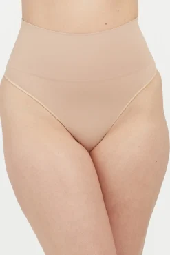 Tanga moldeador de talle alto nylon reciclado
