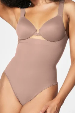 Tanga moldeador de talle alto Seamless Power