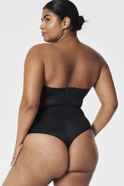 Tanga moldeador de talle alto nude SPANX
