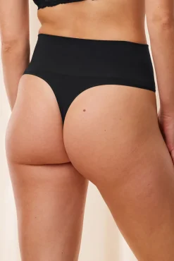 Tanga Triumph Soft Sculpt Bandeau String