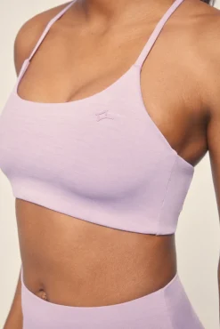 Top deportivo lila