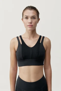 Top Reka Black