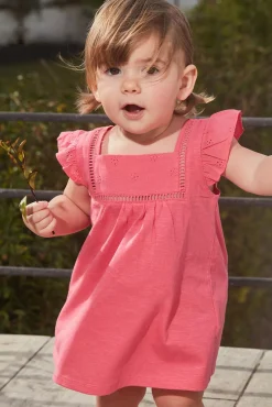 Vestido con volantes rosa