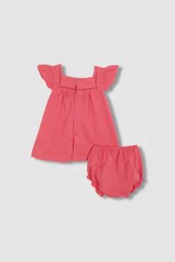 Vestido con volantes rosa