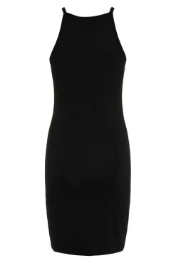 Vestido corto ajustado