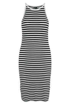 Vestido corto ajustado