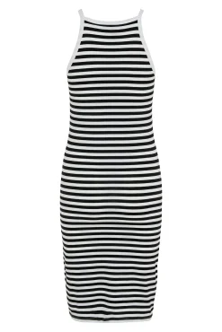 Vestido corto ajustado
