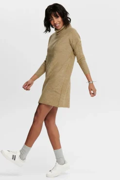 Vestido corto de punto