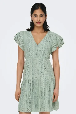 Vestido corto manga corta