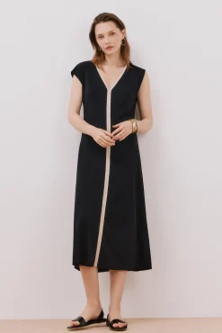 Vestido escote pico contraste