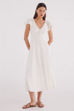 Vestido midi calados